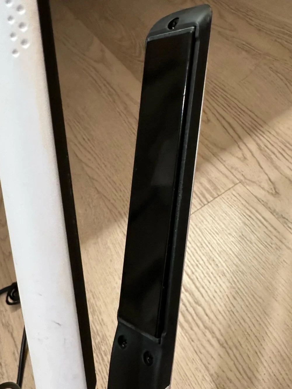 White Hair Straightener Flat Iron with Swivel Cord